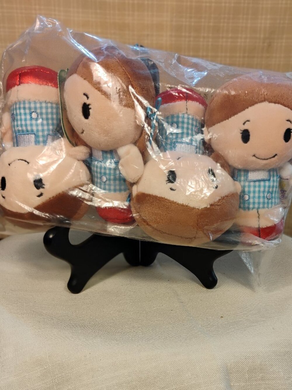 Hallmark Wizard of Oz Dorothy, Pack of 4